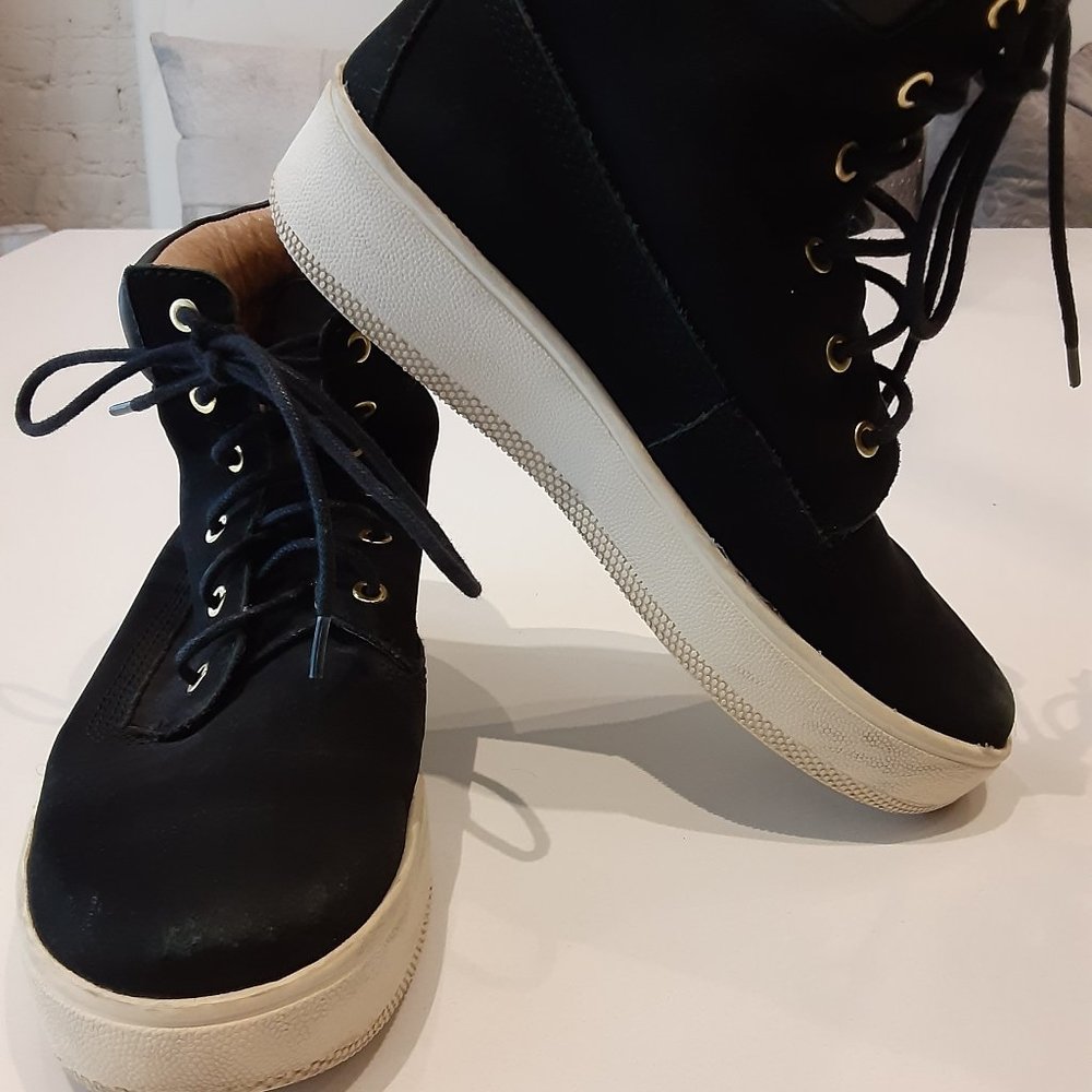 STEVE MADDEN black suede lace- up rubber sole bootie